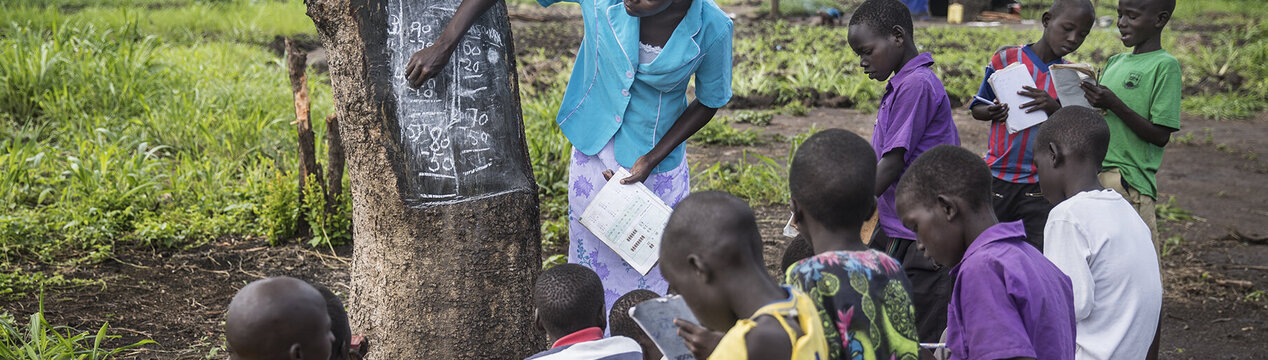 Schule im Freien im Südsudan