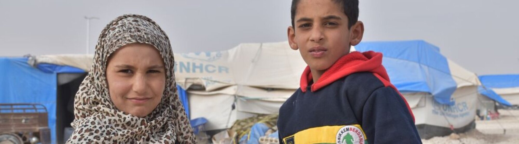 Spenden Syrien: Kinder mit Hilfspaket