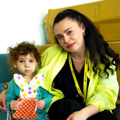 Psychologist Yana Derzak gives children in Ukraine new courage