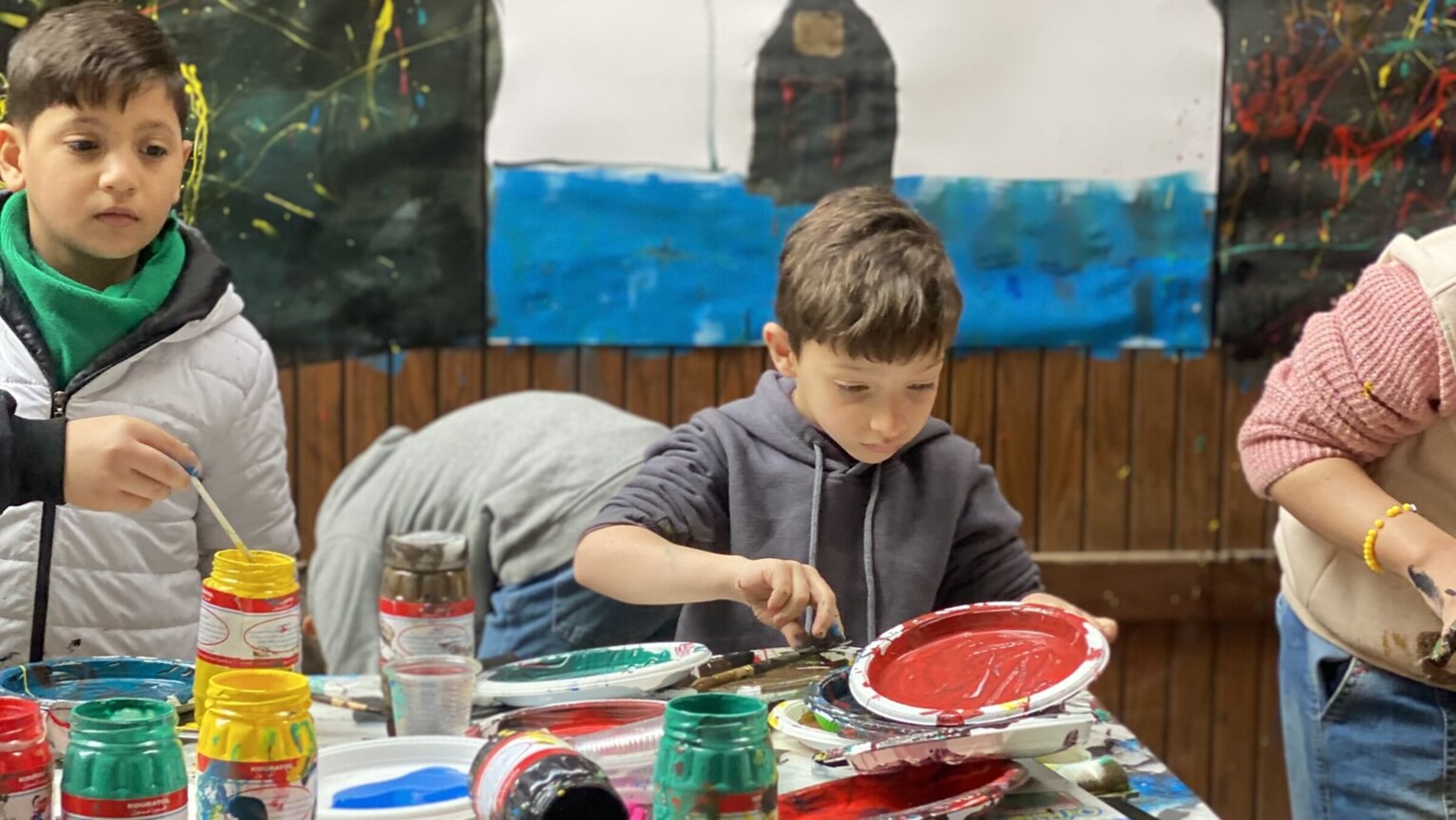 Palestinian children during art therapy