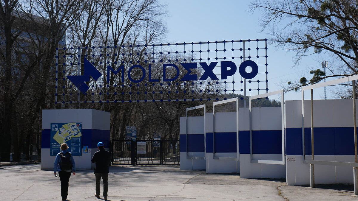 Flüchtlinge Moldawien: Notunterkunft in den Messehallen MoldExpo in Chisinau