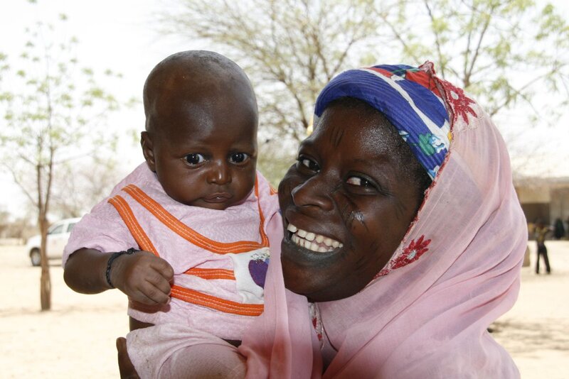 In Burkina Faso Mütter und Kinder unterstützen