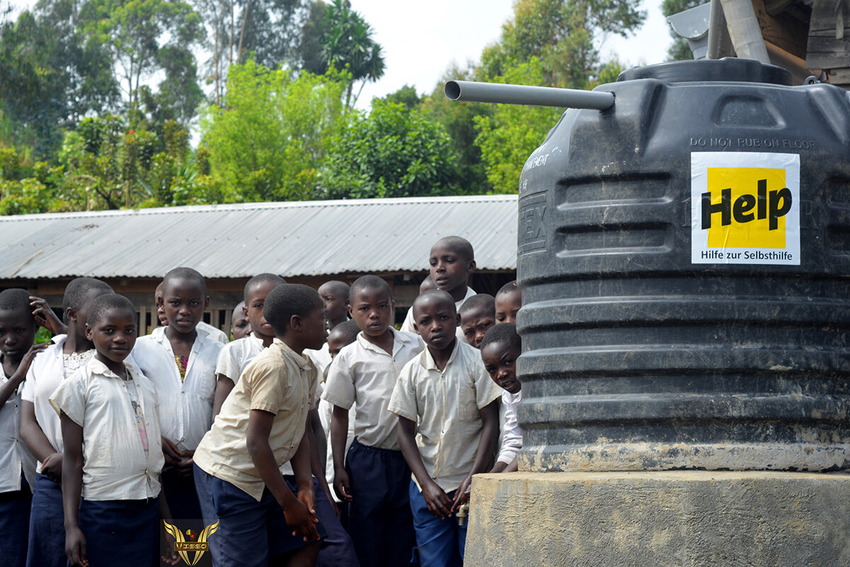 Spenden Ebola im Kongo: Regenwasser-Auffanganlage