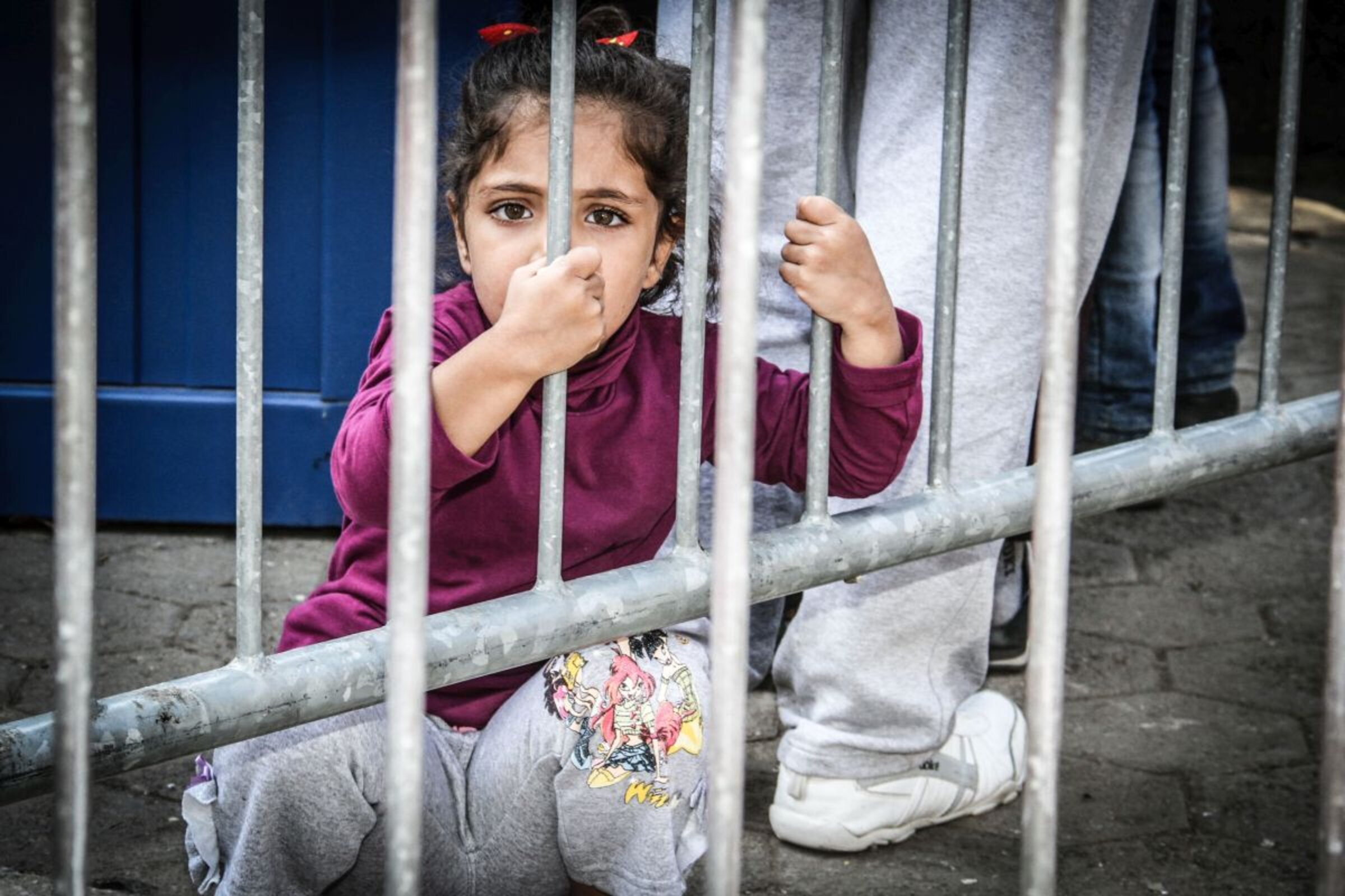 Flüchtlingskind hinter Gitter in Serbien