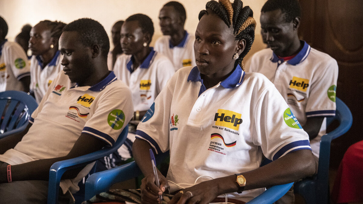 Development cooperation in South Sudan: training of health personnel Healthcare employees during a training session