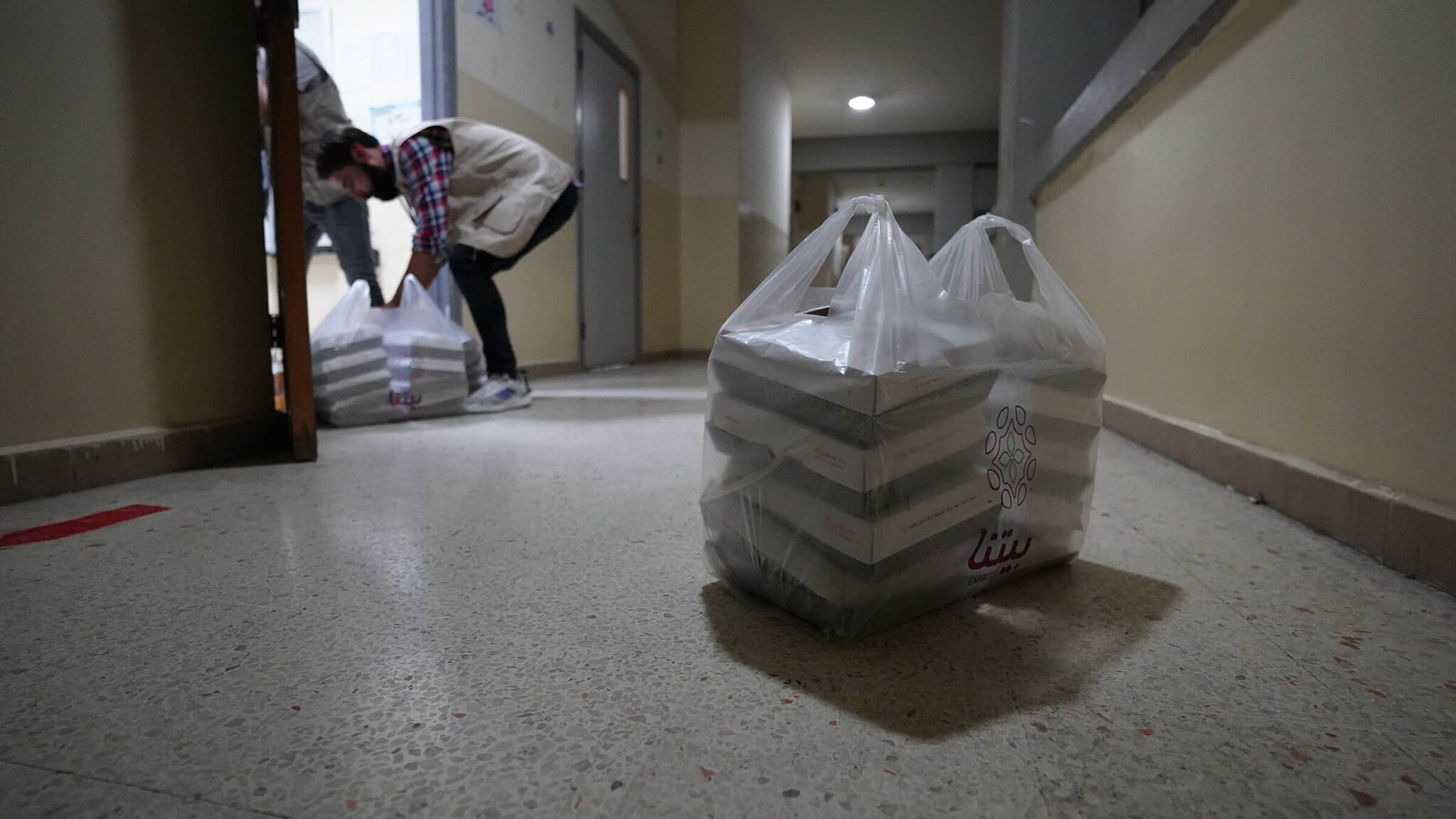 Warme Mahlzeiten für Familien im Libanon