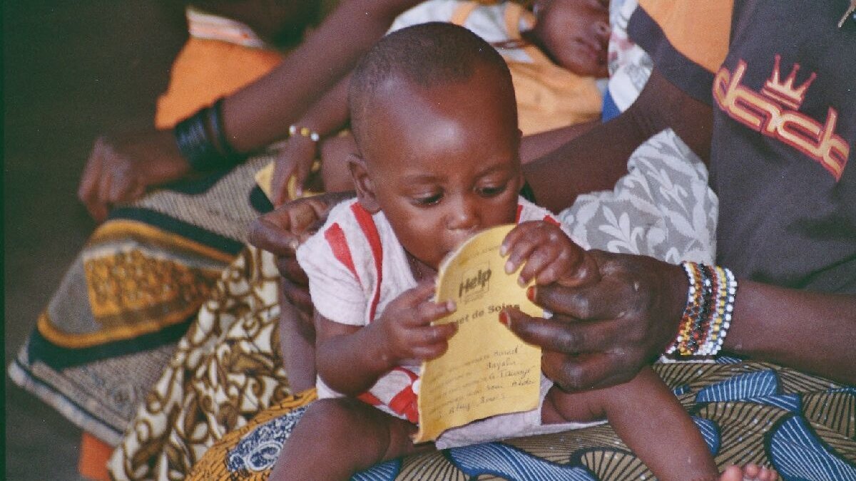 Medical treatment of children in Niger