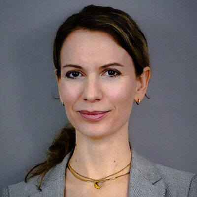 Alexandra Schmitz Alexandra Schmitzv