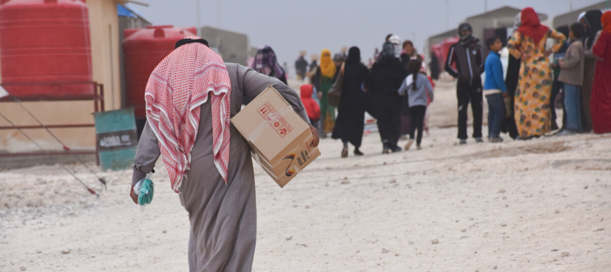 Humanitäre Hilfe in einem Flüchtlingslager in Syrien