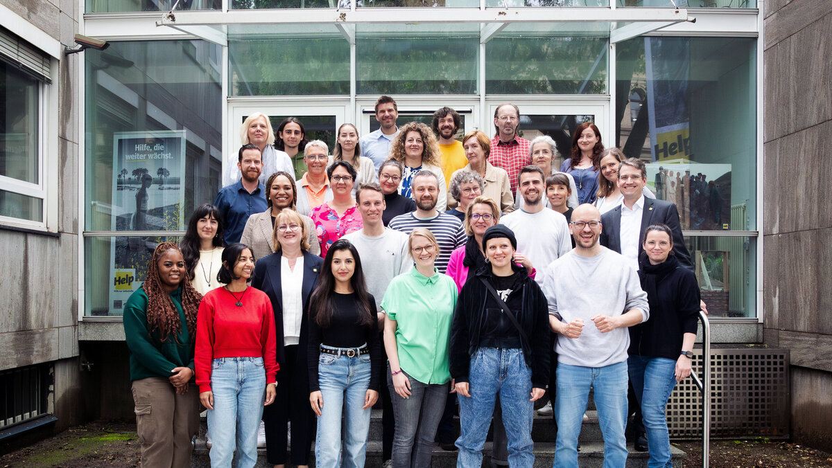 Team von Help - Hilfe zur Selbsthilfe Team von Help - Hilfe zur Selbsthilfe