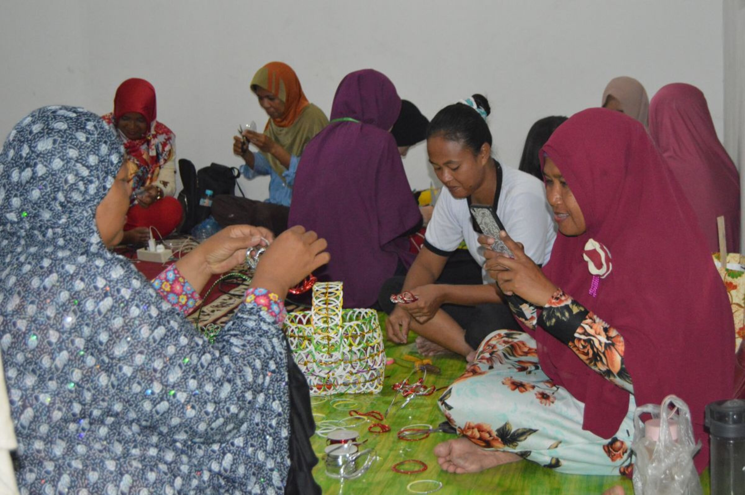 Spenden Indonesien: Upcycling mit Plastikmüll